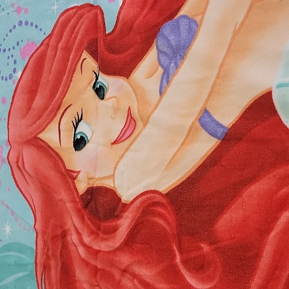 Ariel Beach Towel - Picture 2 of 7